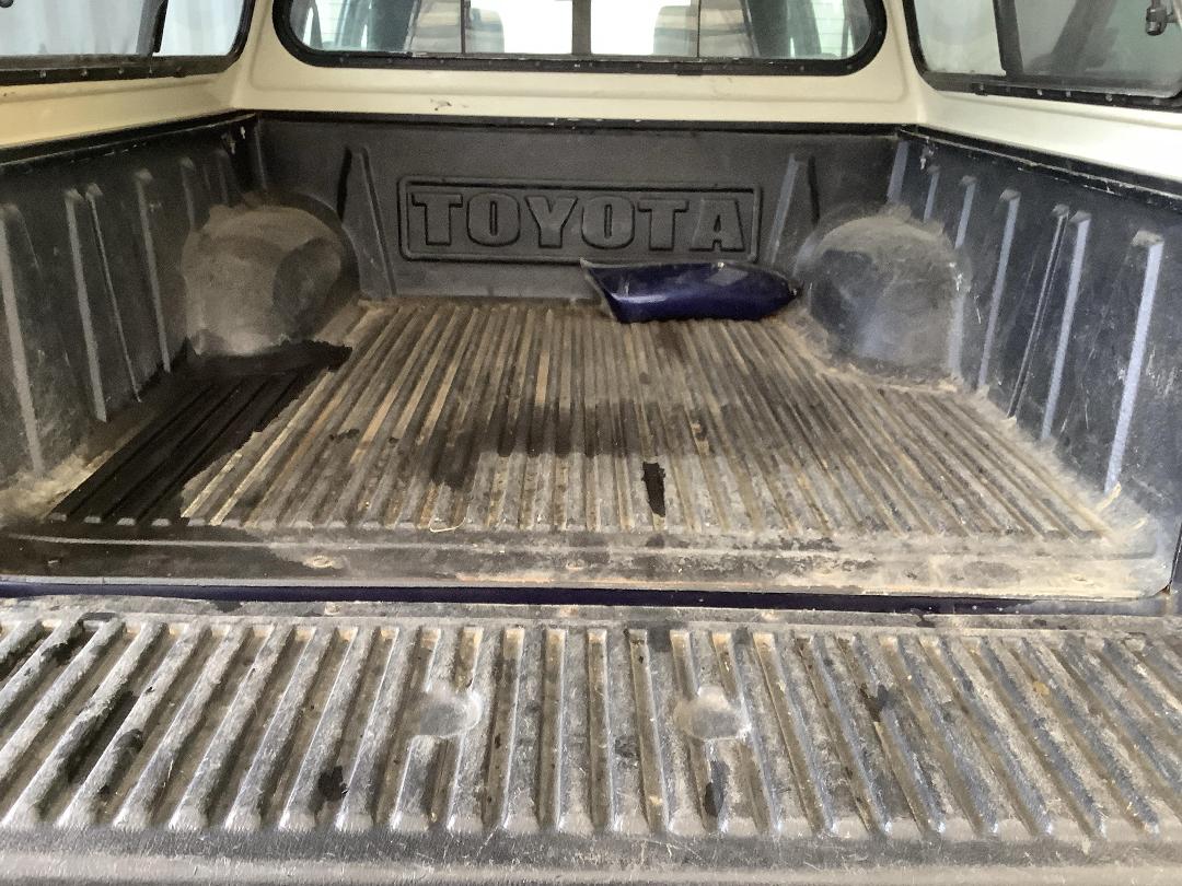 Photo '9' of Toyota Hilux TD SR5 D/C