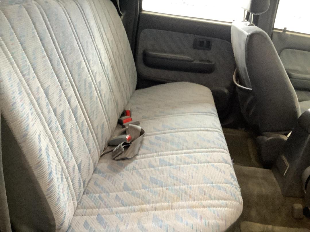 Photo '11' of Toyota Hilux TD SR5 D/C