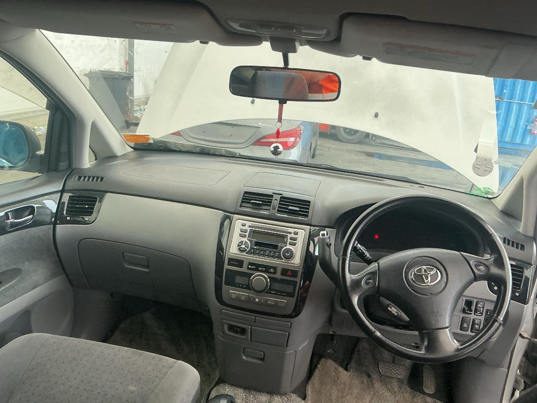 Photo '23' of Toyota Ipsum Photo '23' of Toyota Ipsum