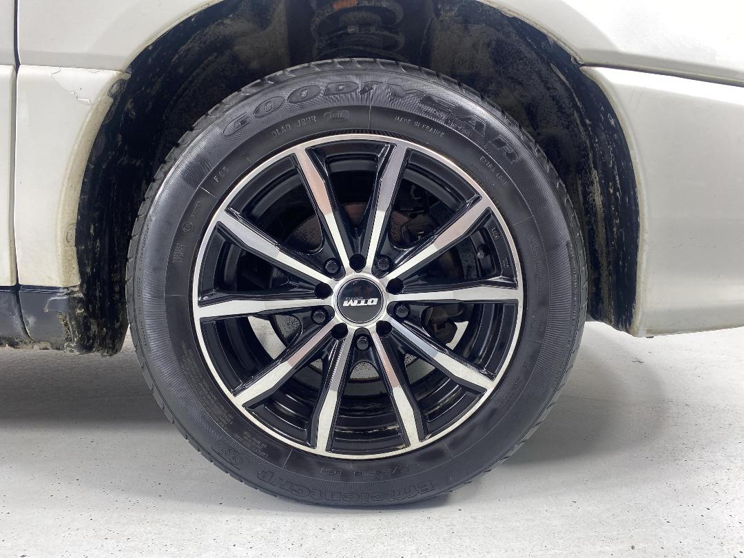 Photo '9' of Toyota Ipsum Photo '9' of Toyota Ipsum