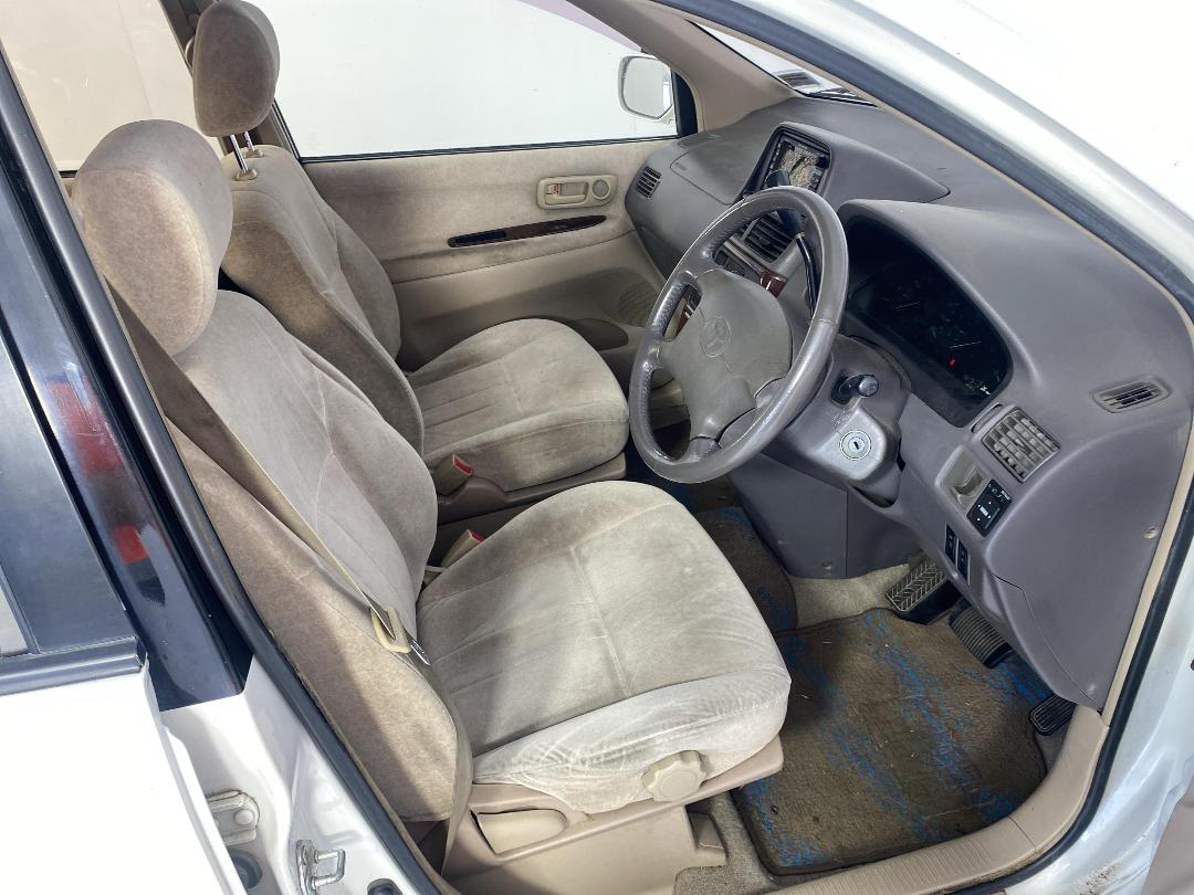 Photo '16' of Toyota Ipsum Photo '16' of Toyota Ipsum