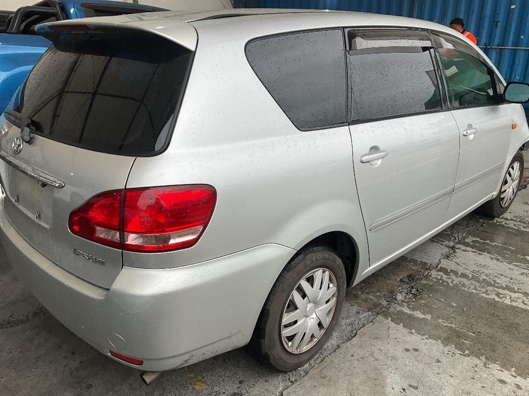 Photo '7' of Toyota Ipsum