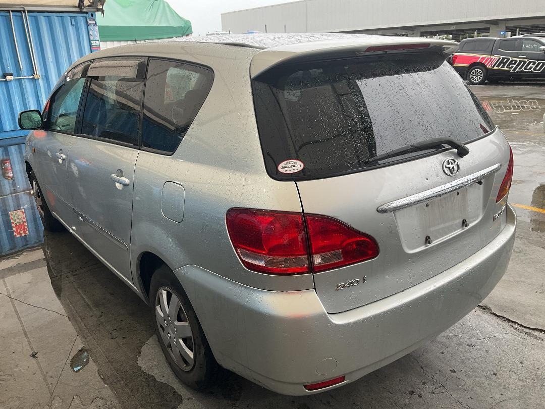 Photo '4' of Toyota Ipsum