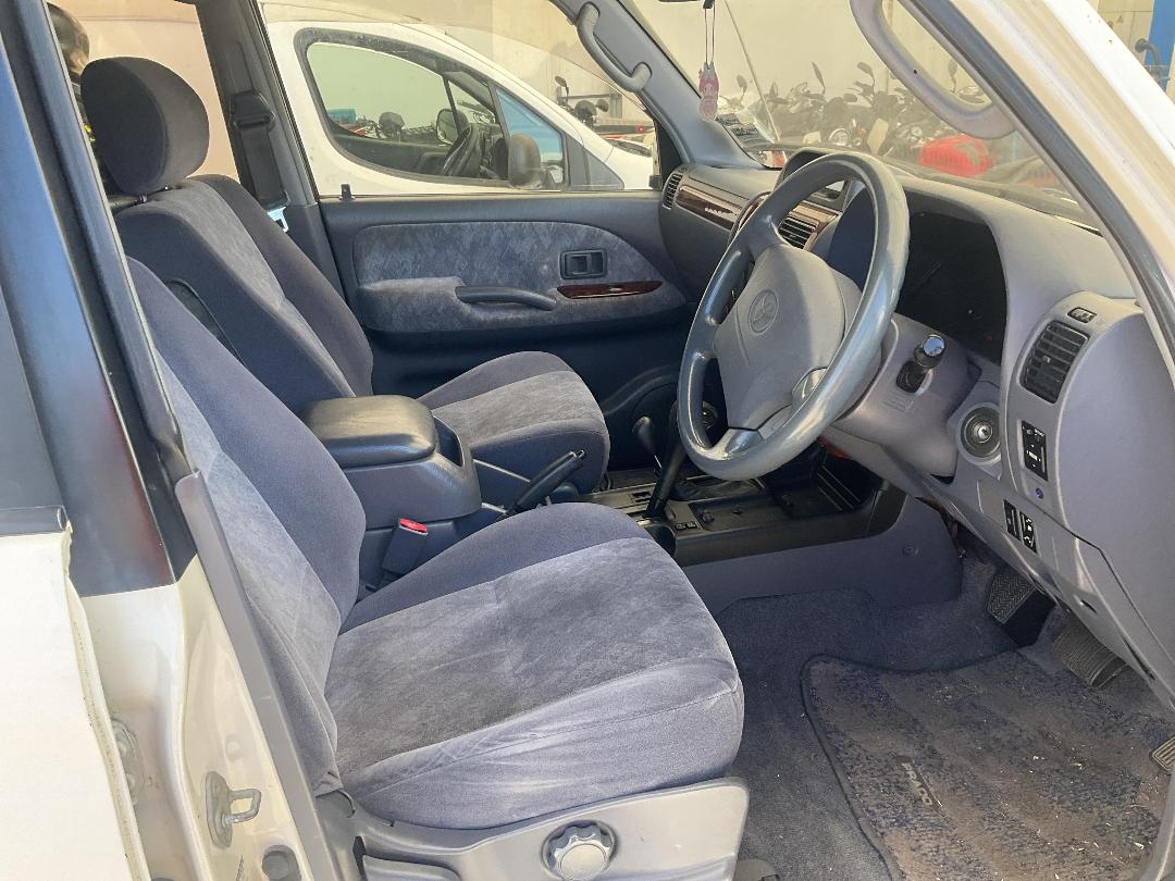 Photo '9' of Toyota Landcruiser Prado D Photo '9' of Toyota Landcruiser Prado D