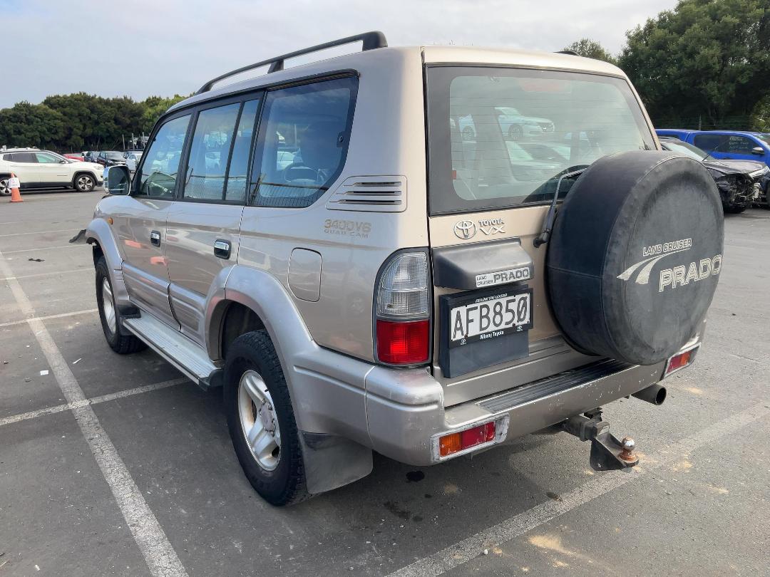 Photo '3' of Toyota Landcruiser Prado VX