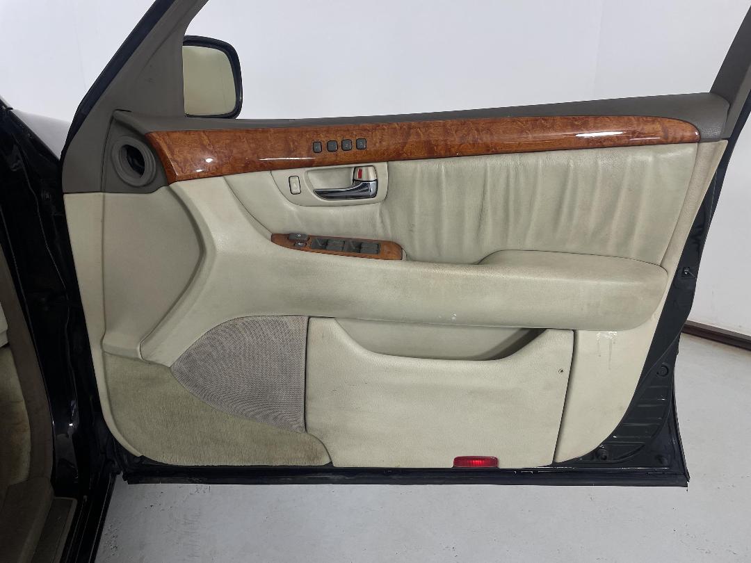 Photo '15' of Toyota Lexus LS Photo '15' of Toyota Lexus LS