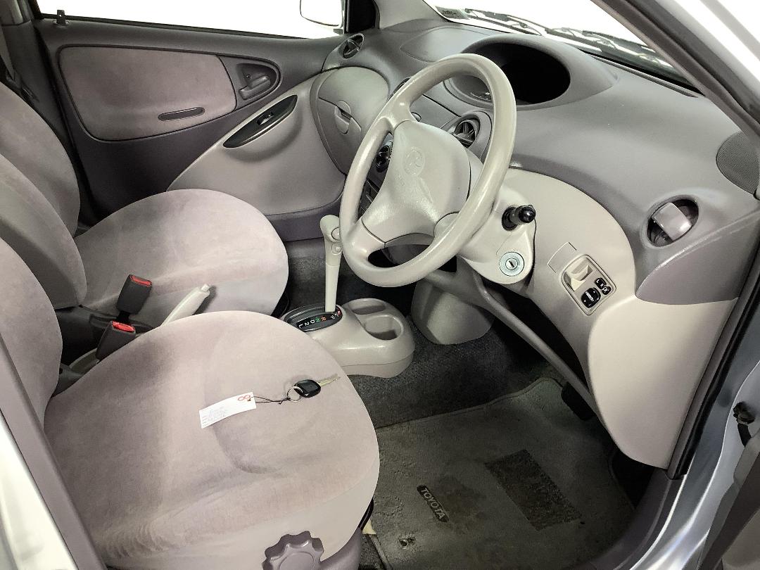 Photo '16' of Toyota Platz Photo '16' of Toyota Platz