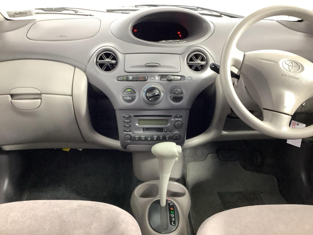 Photo '17' of Toyota Platz Photo '17' of Toyota Platz