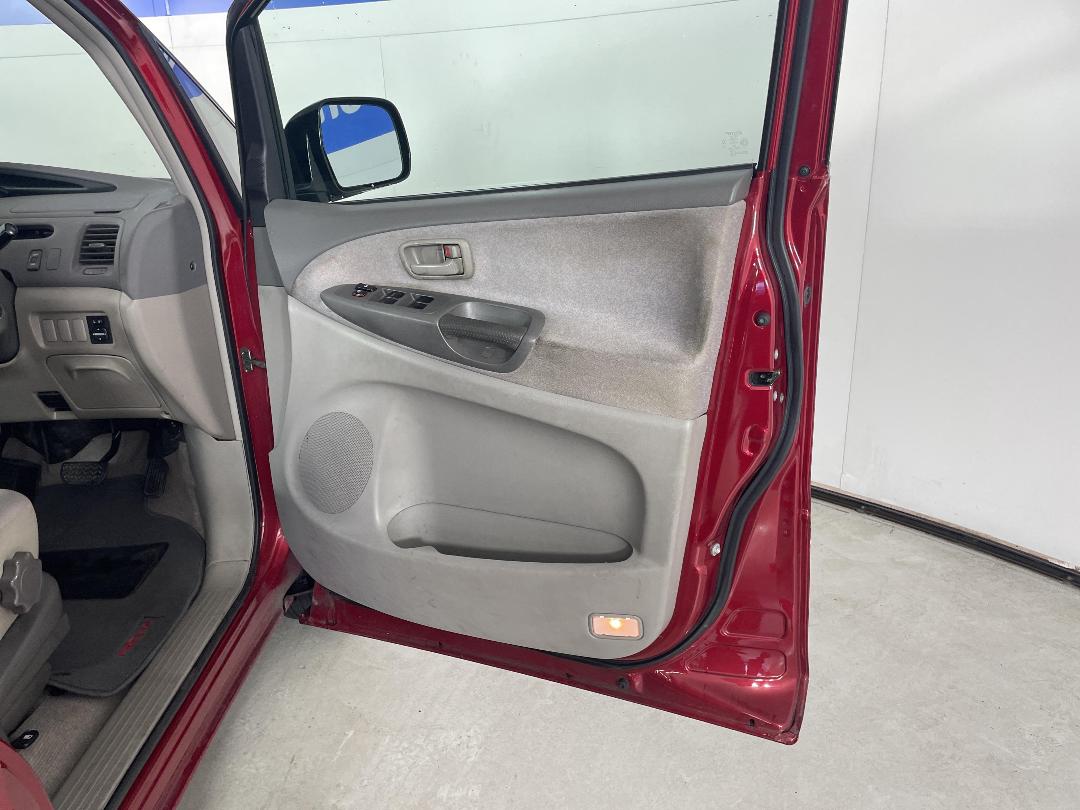 Photo '15' of Toyota Previa