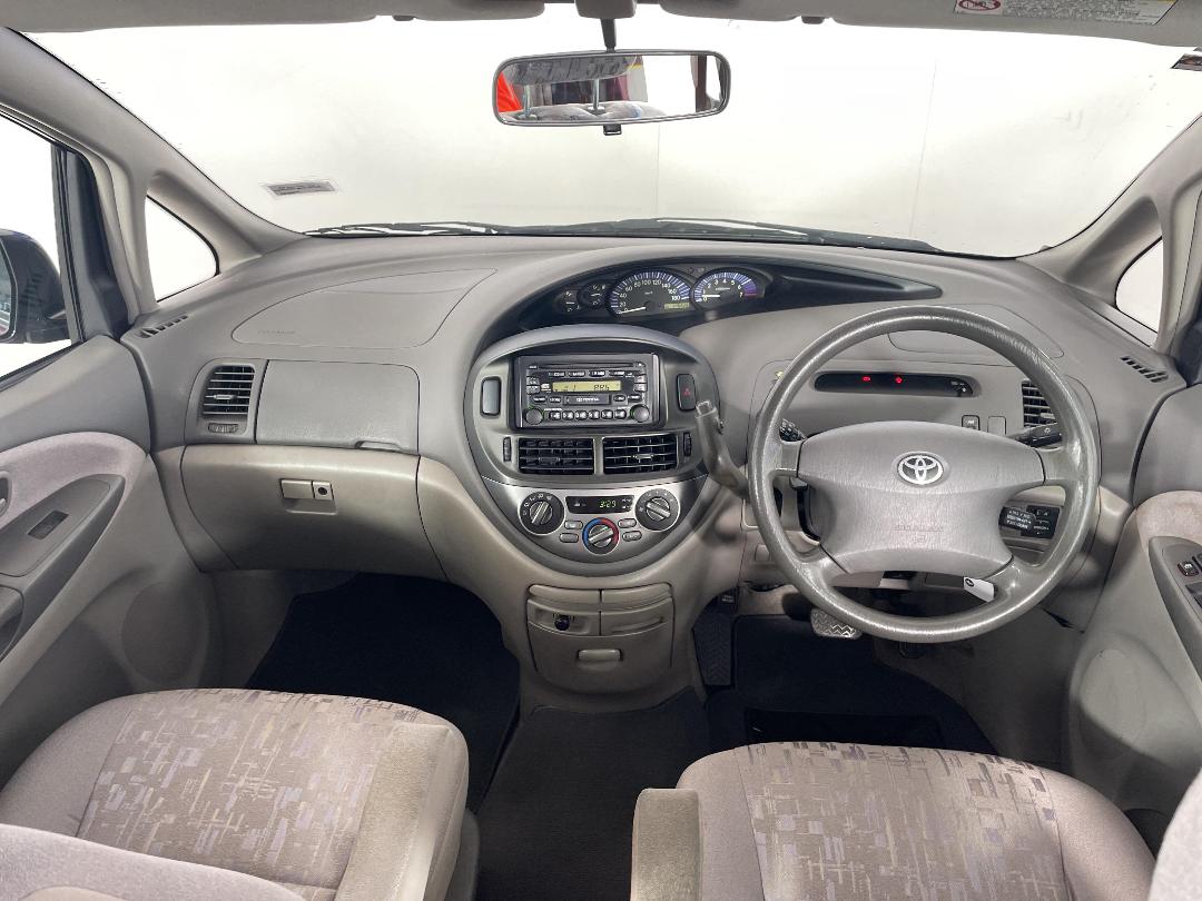 Photo '17' of Toyota Previa