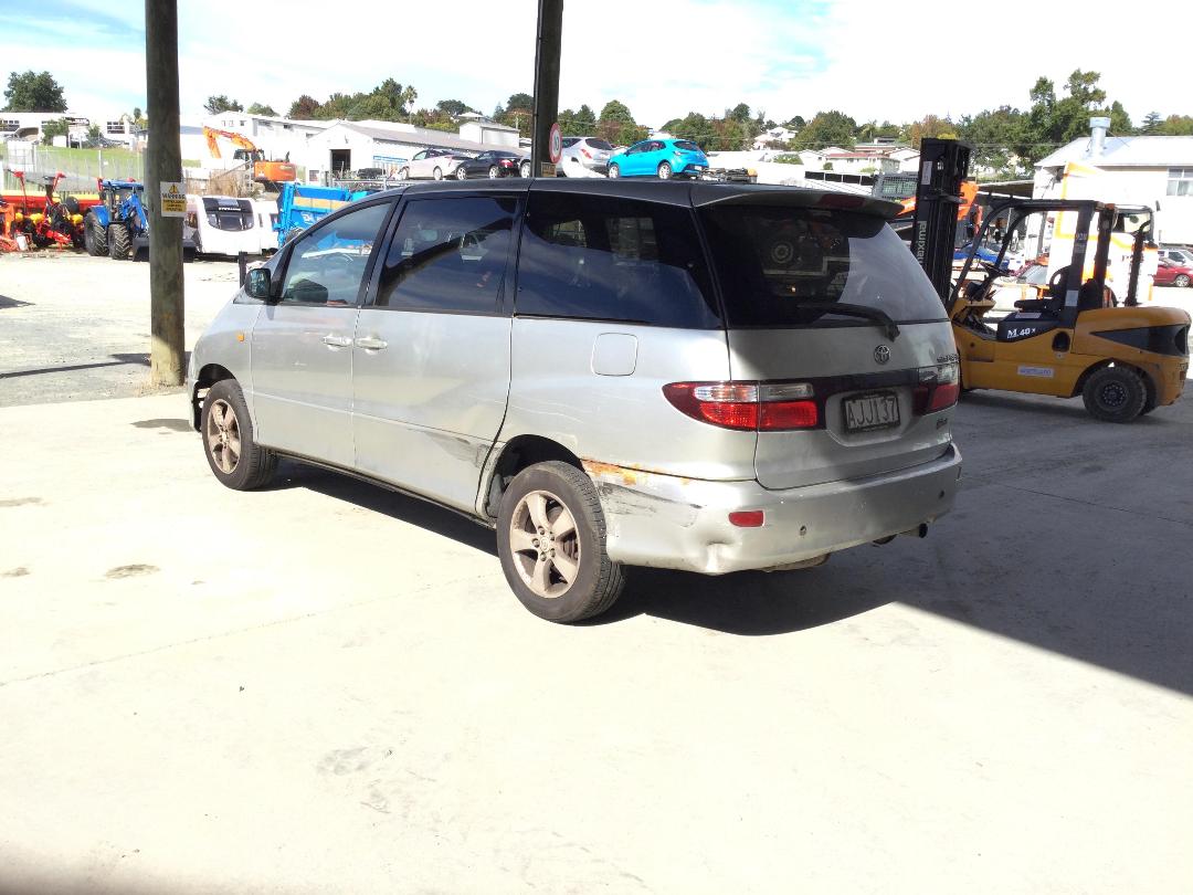 Photo '10' of Toyota Previa Grande