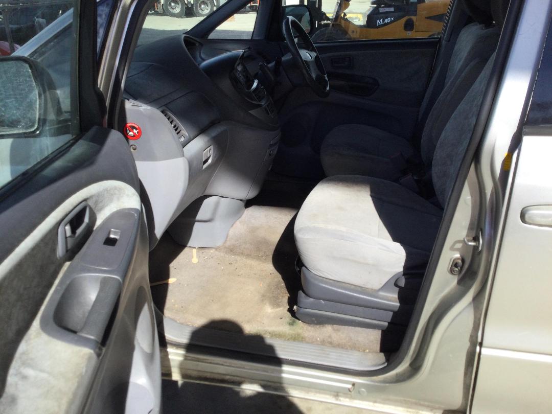 Photo '11' of Toyota Previa Grande