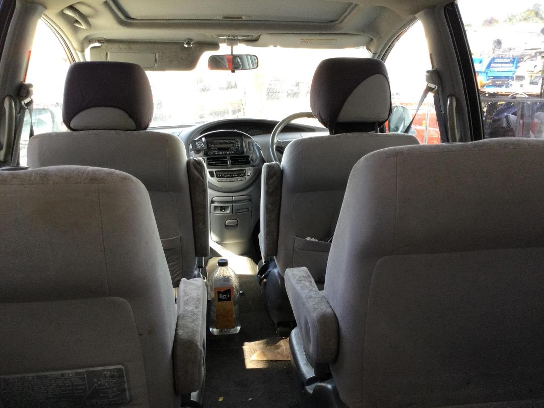 Photo '17' of Toyota Previa Grande