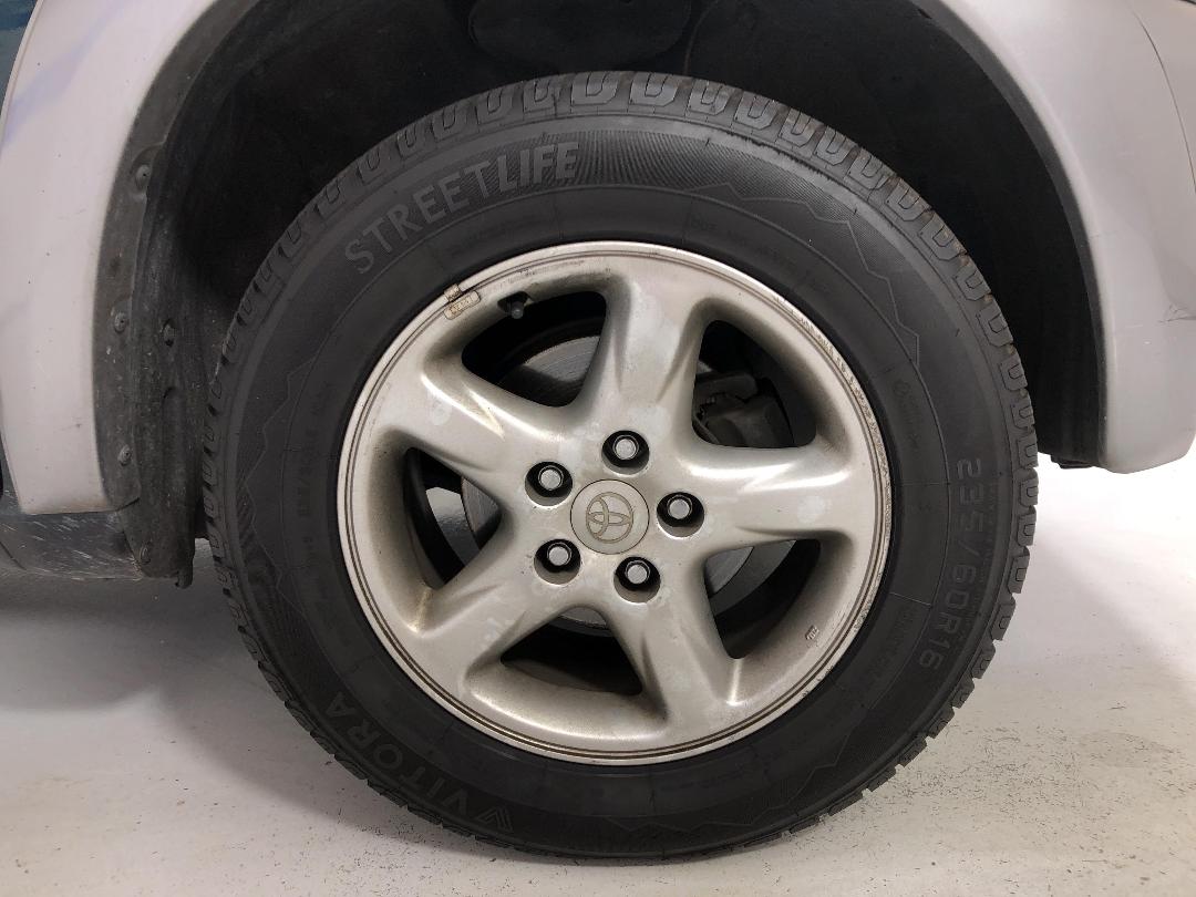 Photo '9' of Toyota Rav4