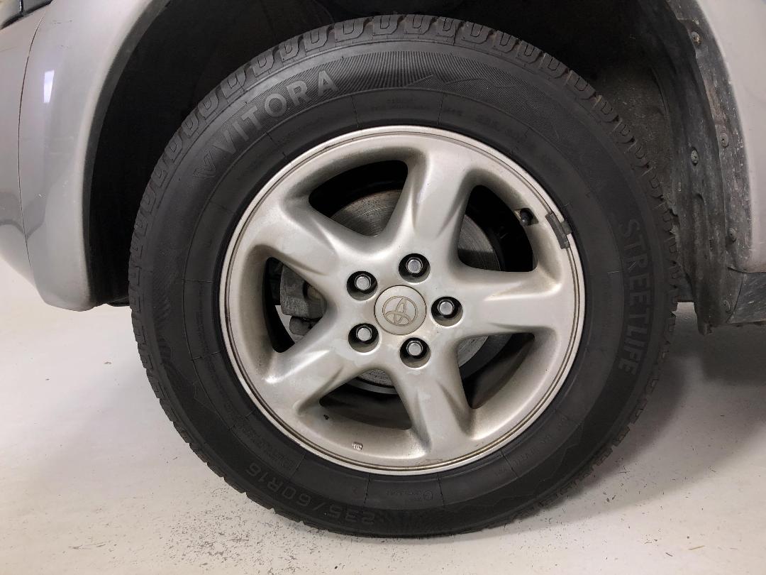 Photo '10' of Toyota Rav4