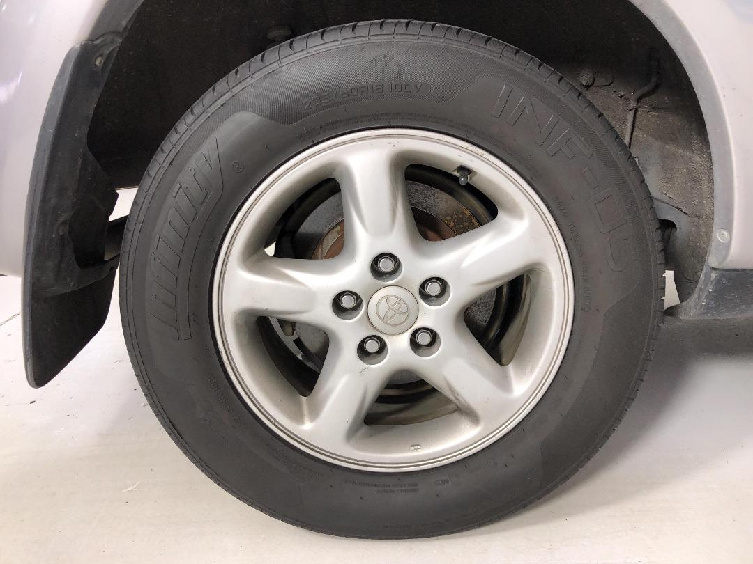 Photo '12' of Toyota Rav4