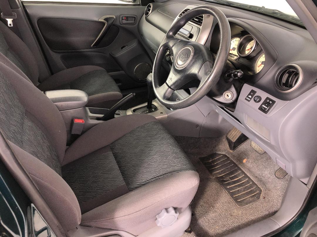 Photo '16' of Toyota Rav4