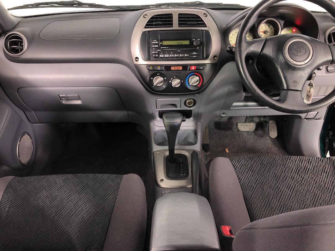 Photo '17' of Toyota Rav4