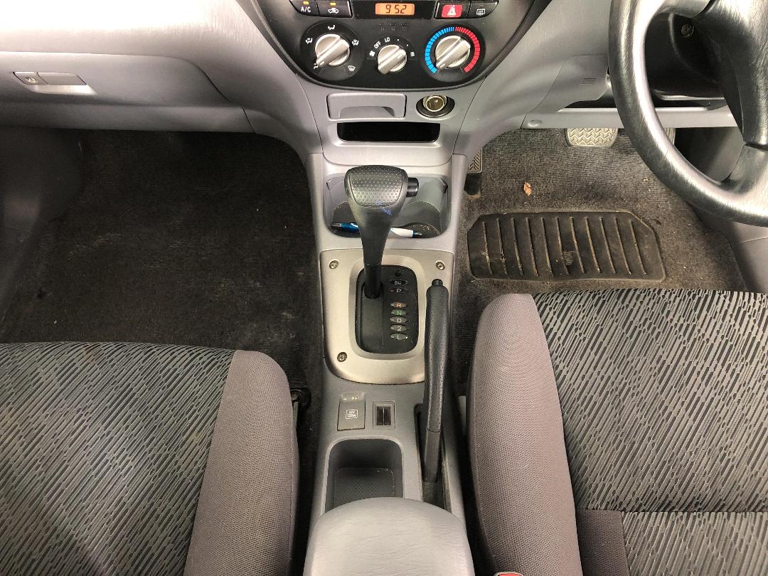 Photo '18' of Toyota Rav4