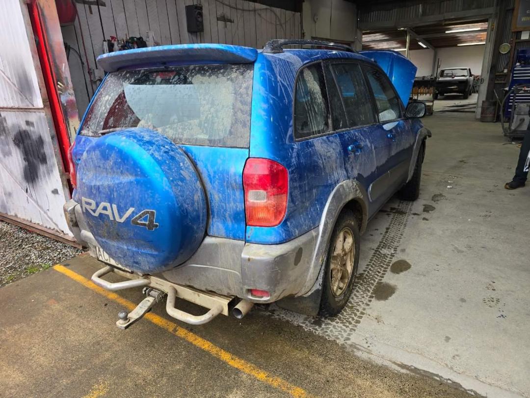 Photo '6' of Toyota Rav4