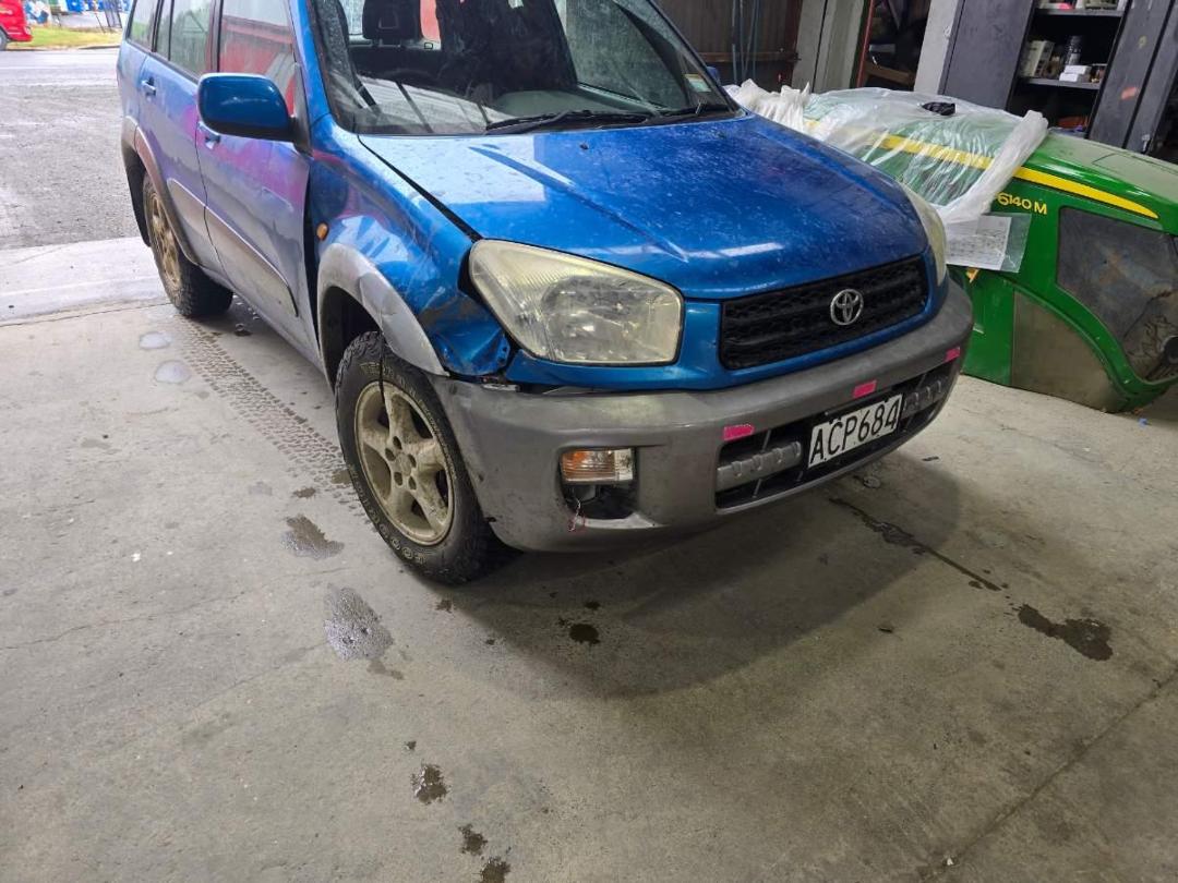 Photo '2' of Toyota Rav4