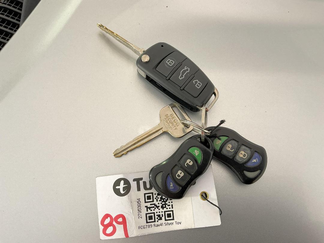 Photo '22' of Toyota Rav4l