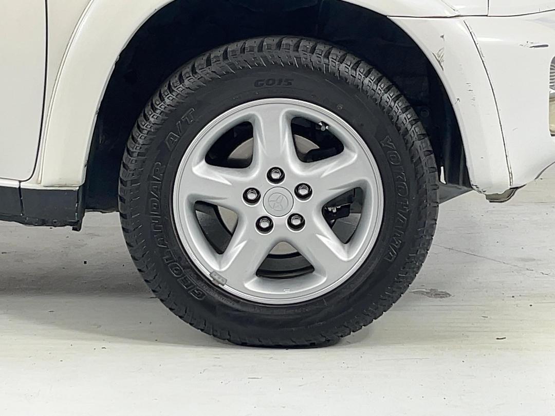 Photo '9' of Toyota Rav4l