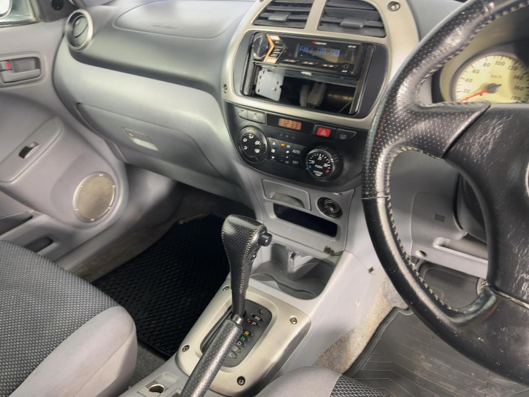 Photo '18' of Toyota Rav4l