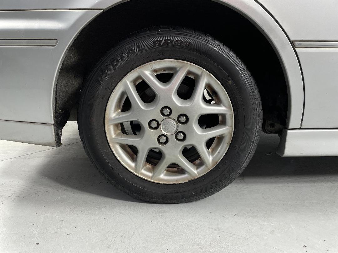 Photo '12' of Toyota Vista