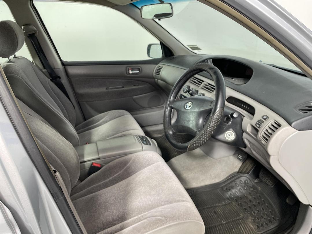 Photo '16' of Toyota Vista