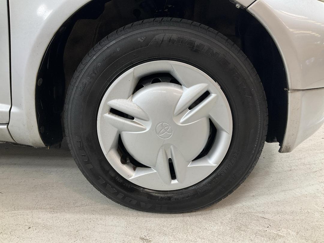 Photo '9' of Toyota Vitz