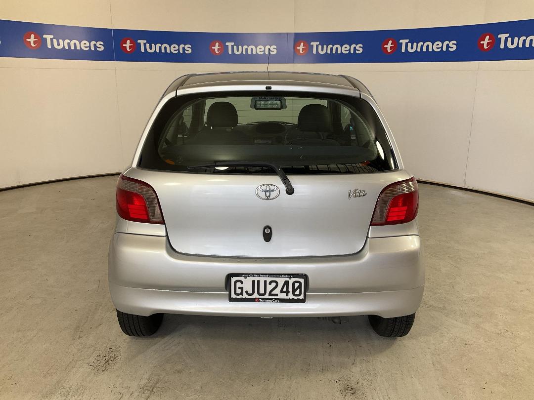 Photo '6' of Toyota Vitz