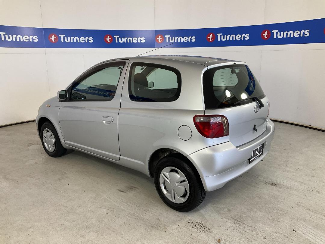 Photo '5' of Toyota Vitz