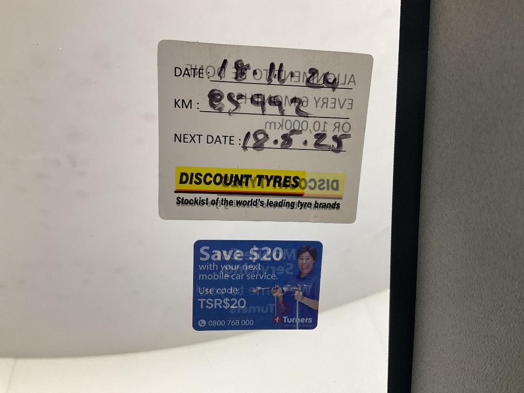 Photo '23' of Toyota Vitz