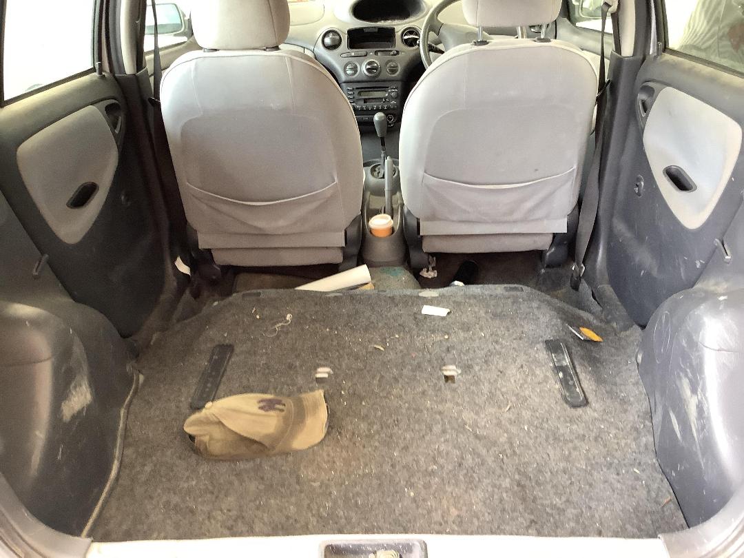 Photo '9' of Toyota Vitz Photo '9' of Toyota Vitz