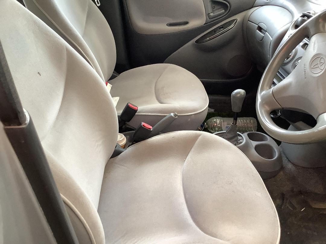 Photo '14' of Toyota Vitz Photo '14' of Toyota Vitz