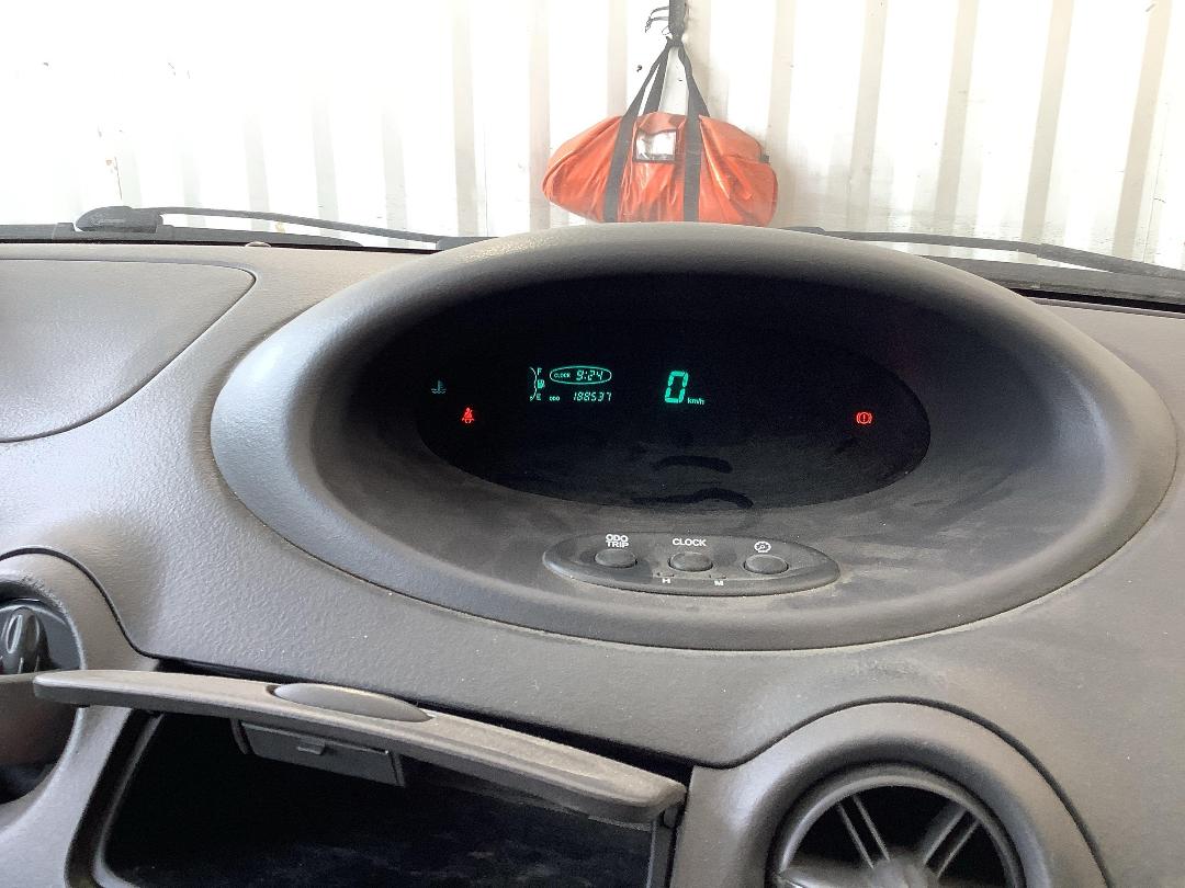 Photo '16' of Toyota Vitz Photo '16' of Toyota Vitz