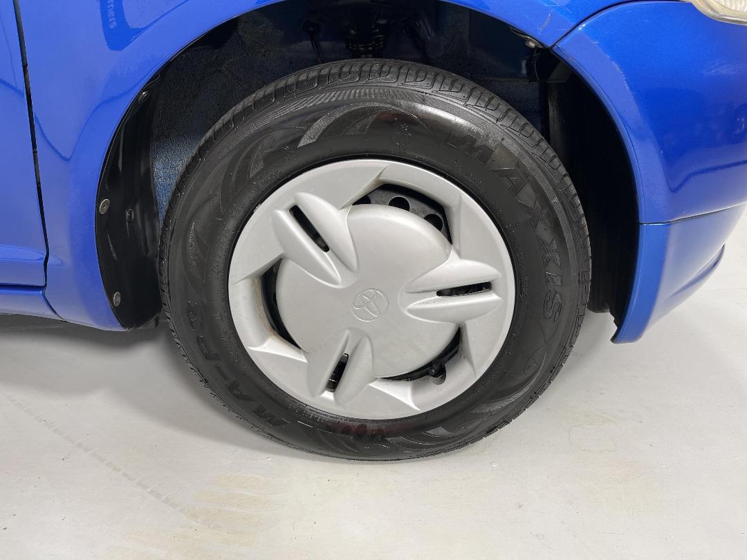 Photo '9' of Toyota Vitz