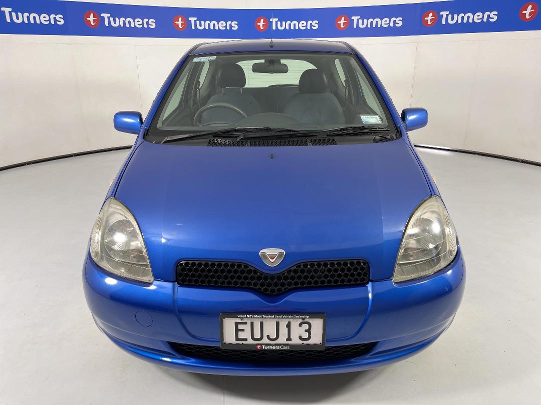 Photo '2' of Toyota Vitz