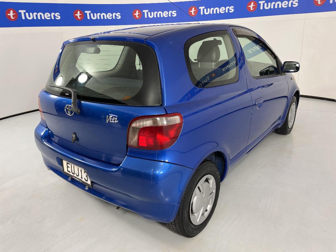 Photo '7' of Toyota Vitz