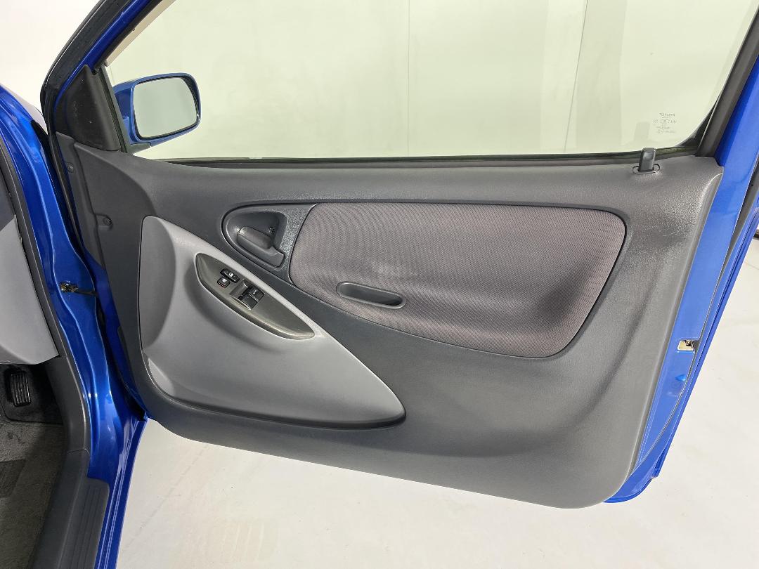 Photo '15' of Toyota Vitz