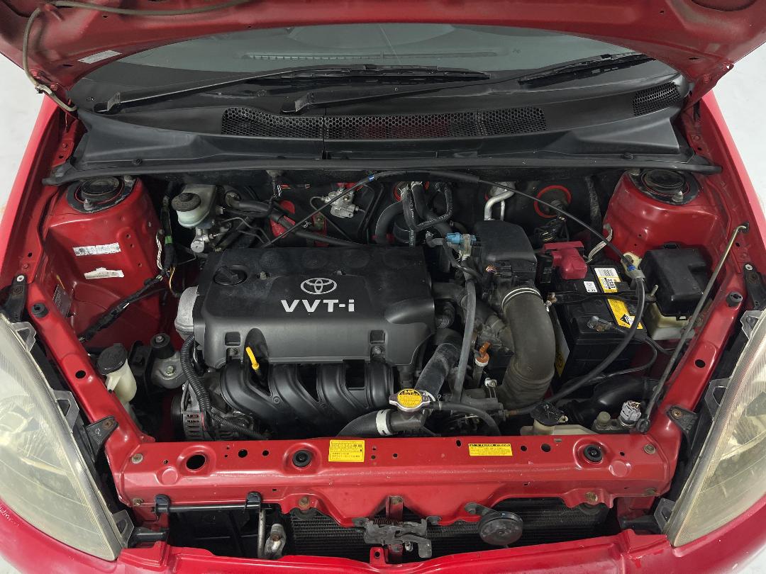 Photo '13' of Toyota Vitz