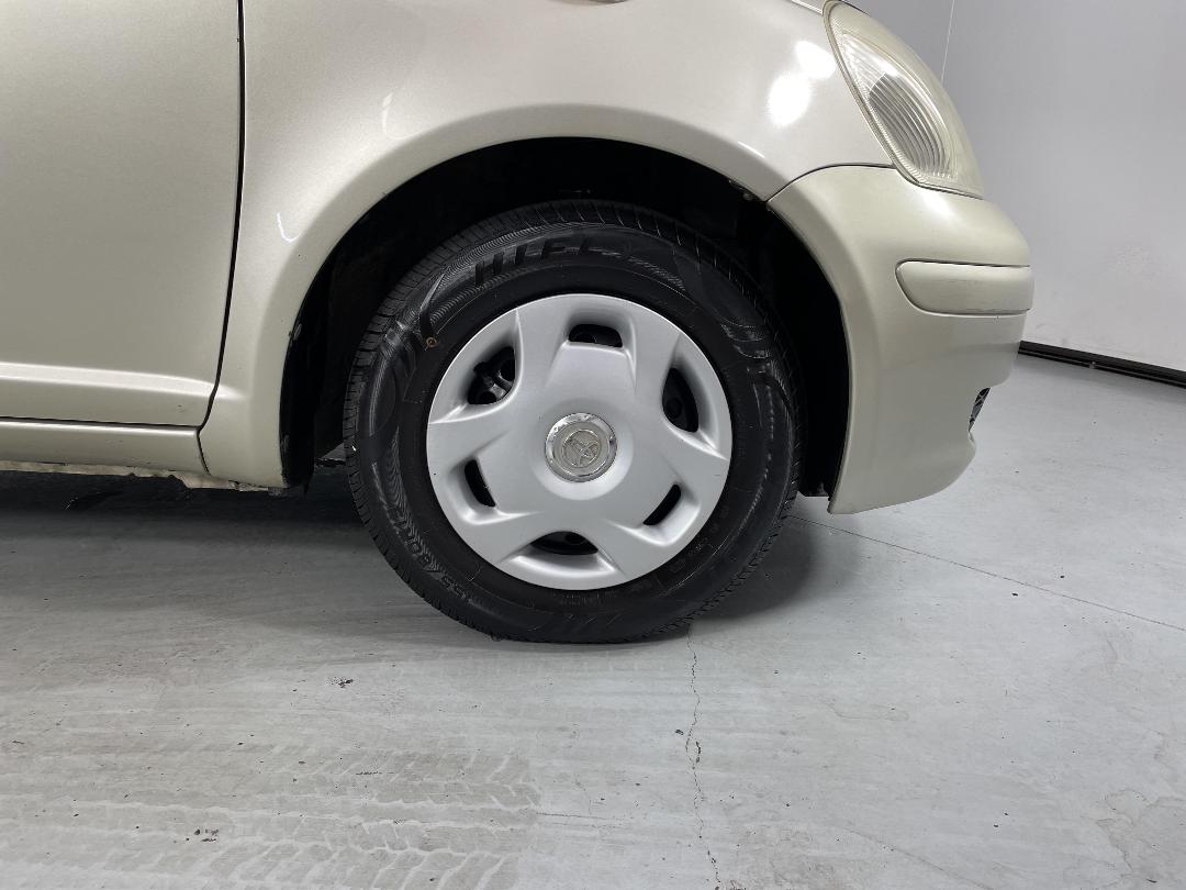 Photo '9' of Toyota Vitz