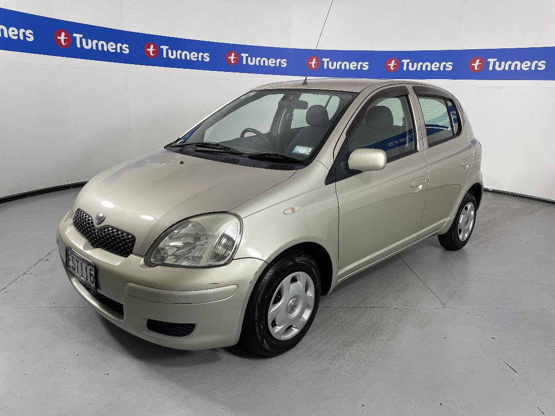 Photo '4' of Toyota Vitz