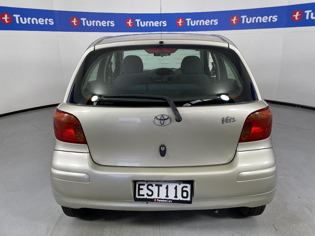 Photo '6' of Toyota Vitz