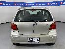 Thumbnail '6' of Toyota Vitz