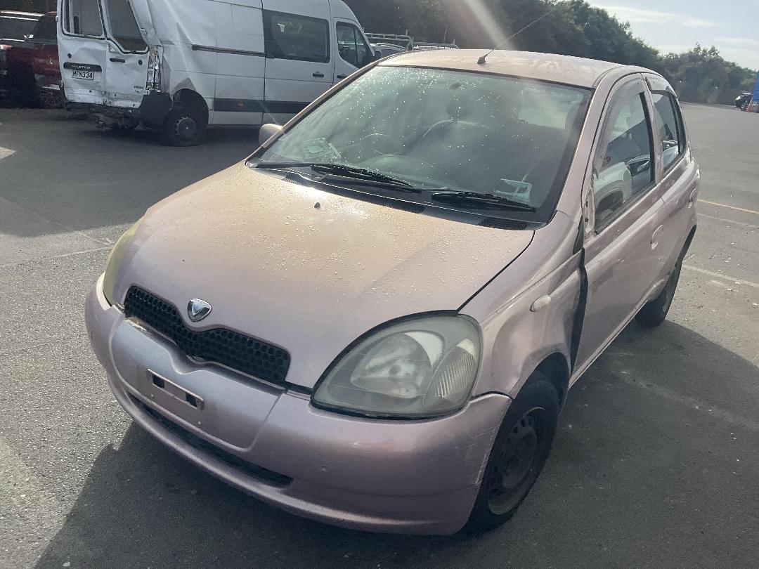 Photo '2' of Toyota Vitz