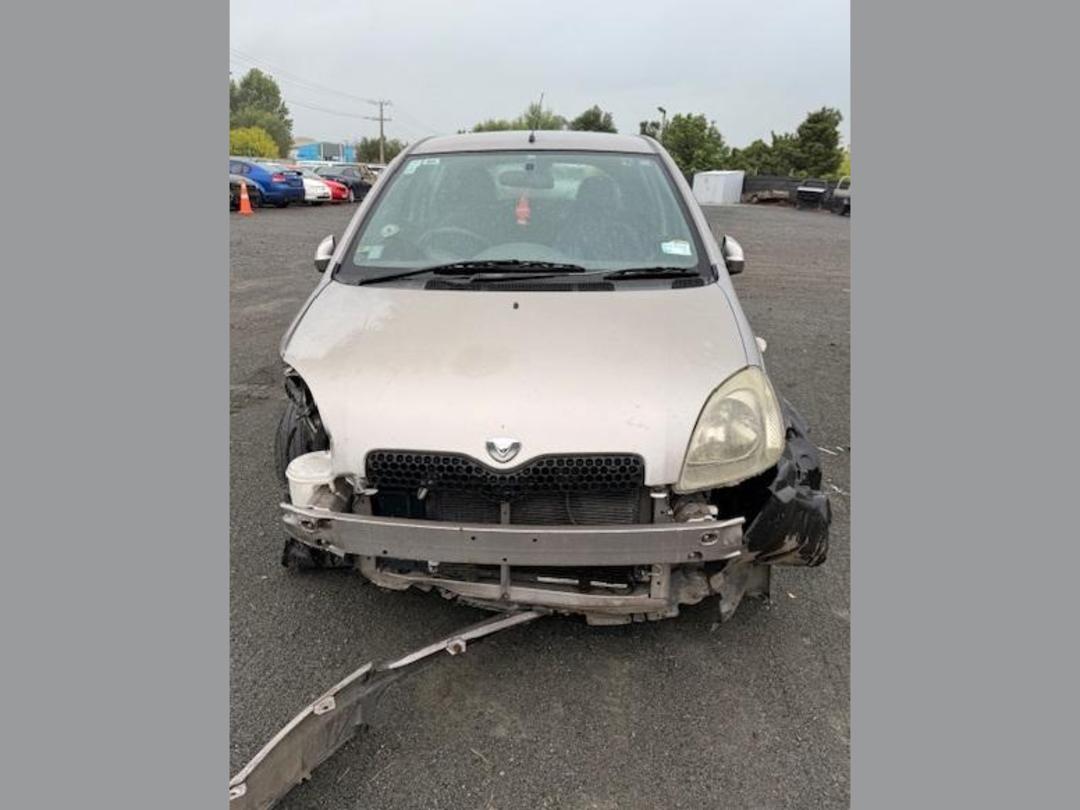 Photo '4' of Toyota Vitz Photo '4' of Toyota Vitz