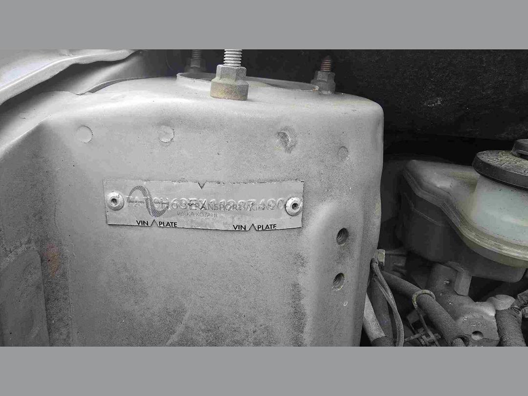 Photo '8' of Toyota Vitz