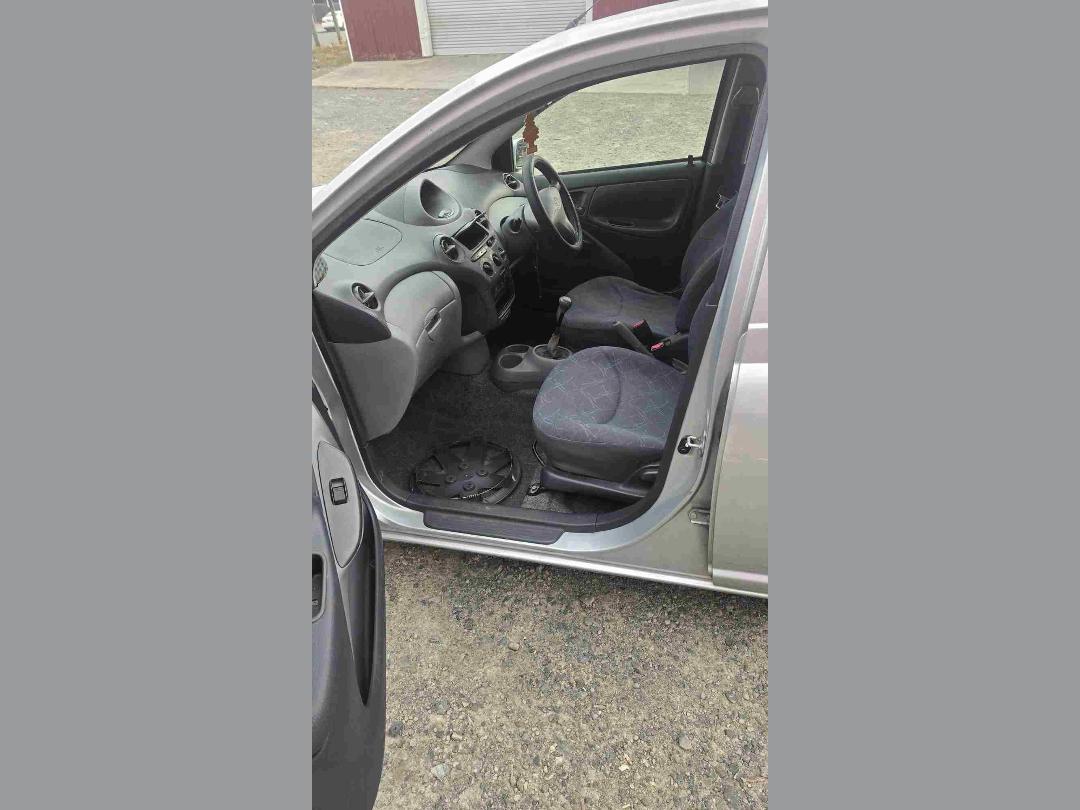 Photo '16' of Toyota Vitz